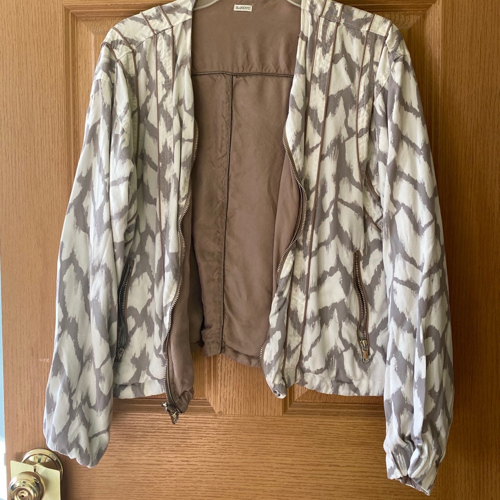 Reversible Print And Plain Jacket - image 2